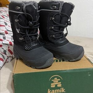 Kamik Black Insulated Snow Boots